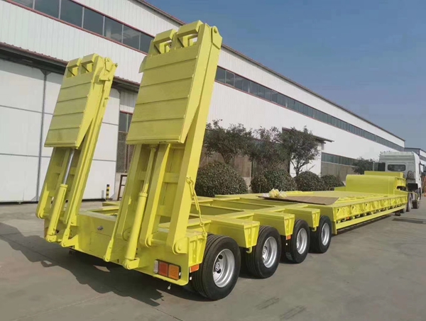 低平板半掛車的操作規范